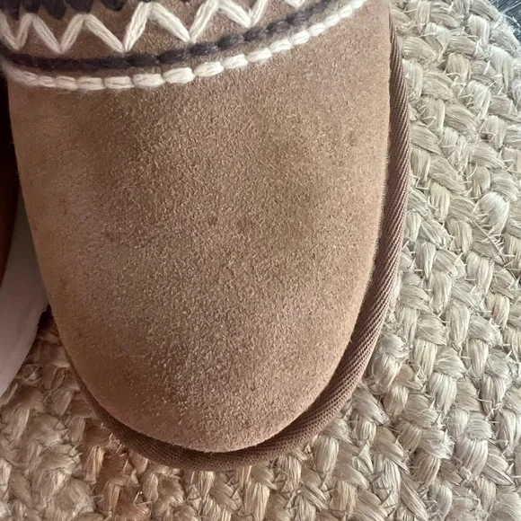 UGG Women's Disquette Brown and Cream Sheepskin Mules - Picture 5 of 10